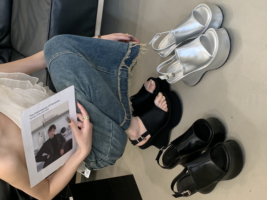 2025 Summer New European American Wedge Thick Sole Platform One-Strap Open-Toe Sandals Women High Heel Chunky Shoes Trendy