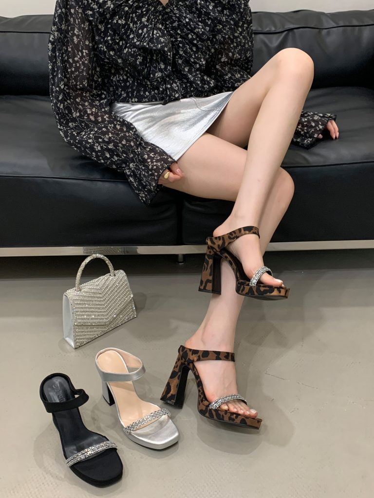 BUBUFLY Women's Chunky Heel Sandals 2025 Summer New Black Open Toe Strappy High Heels with Rhinestones and Platform