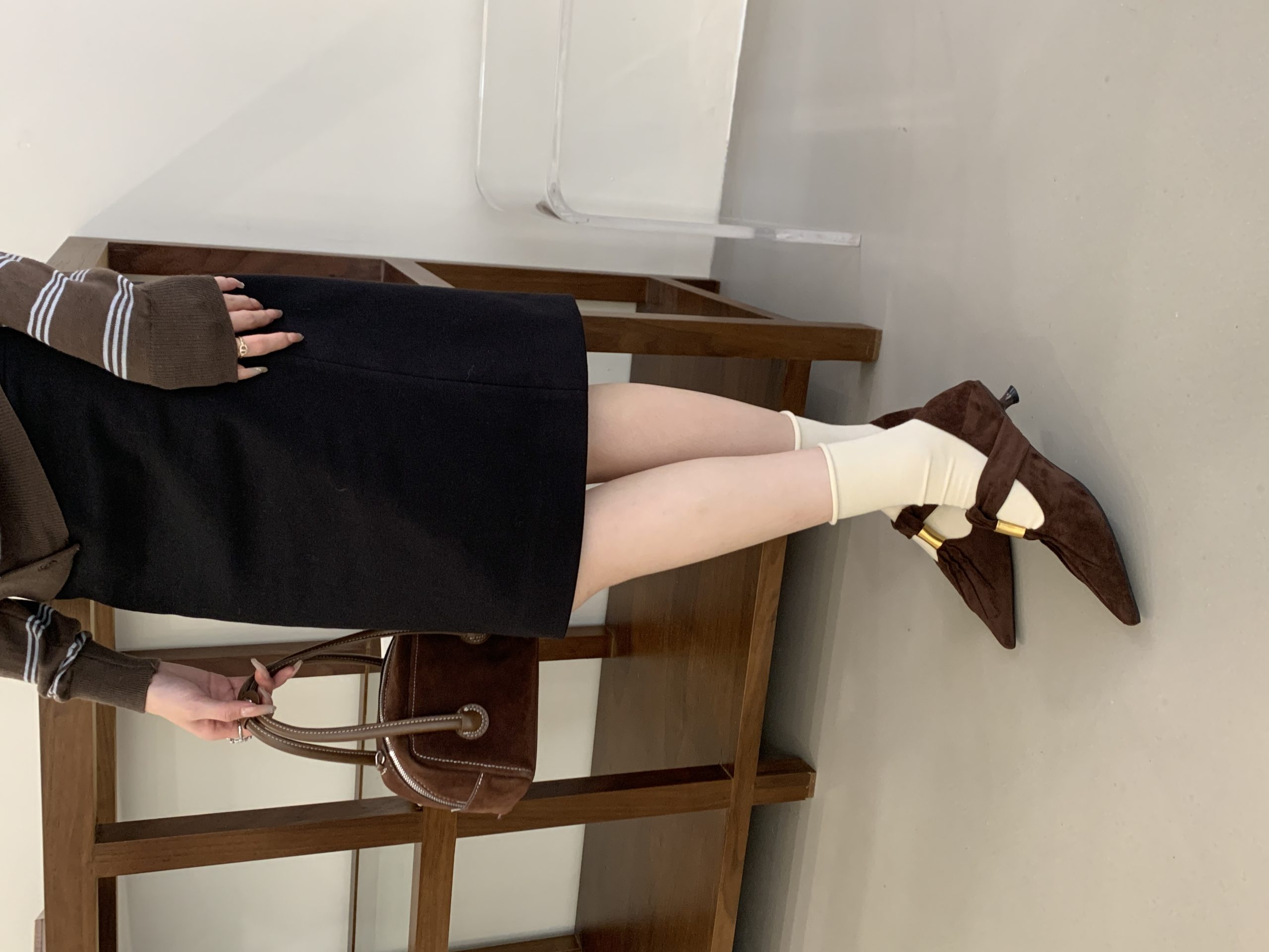 2025 New Retro Suede Mary Jane Pointed Toe Flat Shoes Fashion Versatile Soft Sole Square Toe Women's Shoes - Image 4