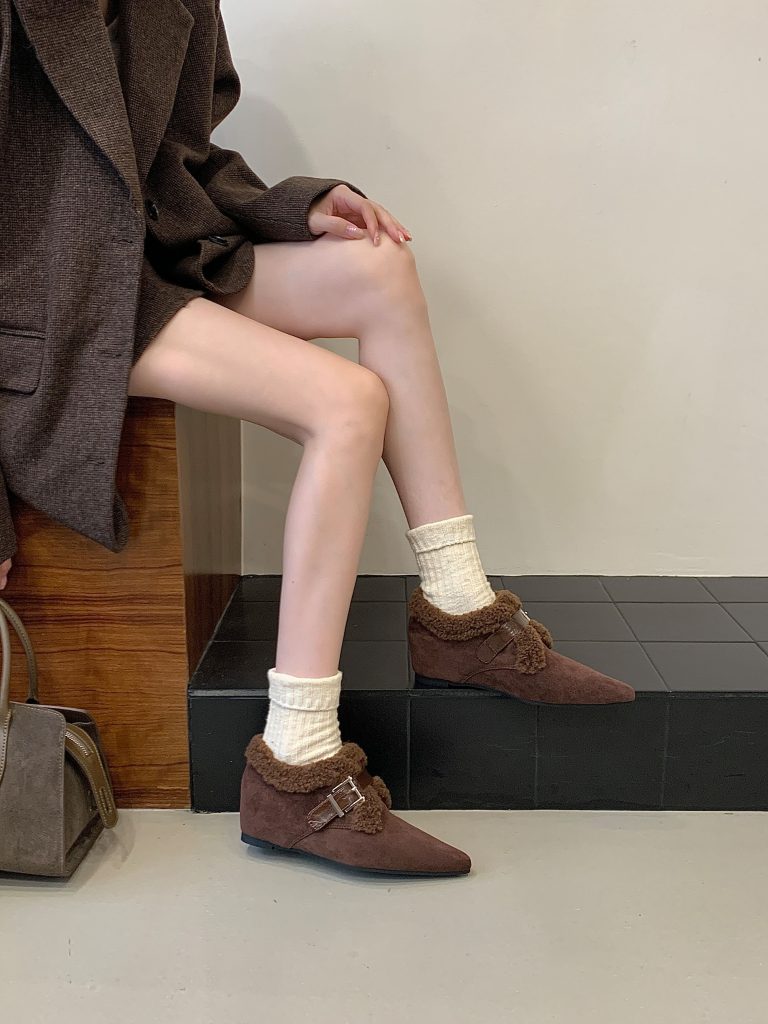 2025 New Winter Women's Suede Pointed Toe Belt Buckle Wedge Heel Fur Lined Shoes with Hidden Height Increase